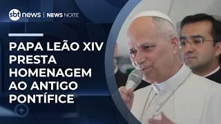 Um ano sem Papa Francisco: Leão XIV presta homenagem ao antigo pontífice | #NewsNoite