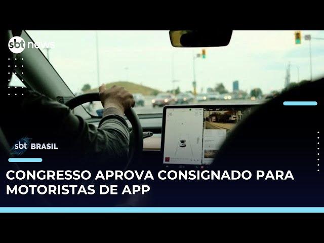 Trabalhadores por app se dividem sobre oferta de consignado aprovada no Congresso | #SBTBrasil