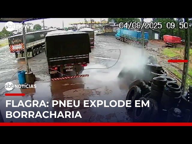 Pneu de caminhão explode e quase atinge homem no Paraná | #SBTNoticias