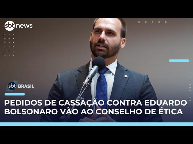 Câmara encaminha pedidos de cassação contra Eduardo Bolsonaro por quebra de decoro | #SBTBrasil 