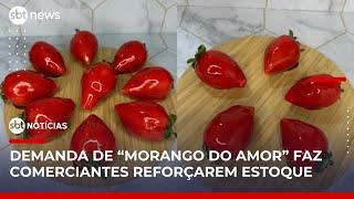 Comerciantes reforçam estoque de morango após sucesso de doce | #SBTNoticias