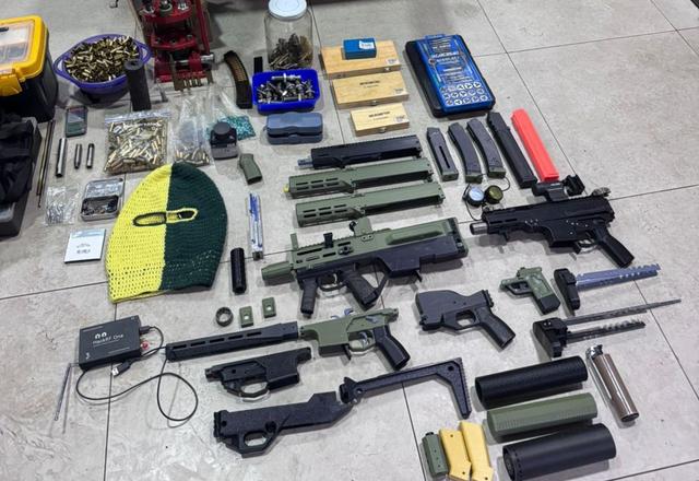 Operação mira esquema de venda de "armas fantasmas" produzidas em impressoras 3D