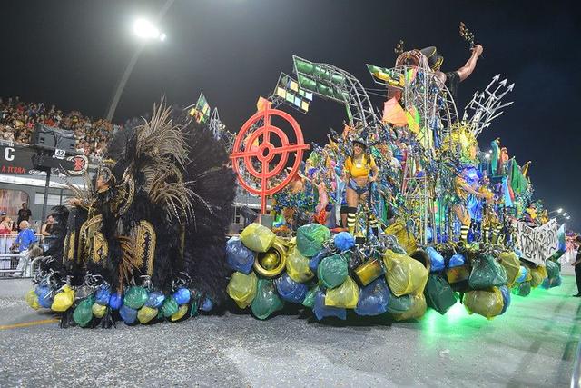Tucuruvi é campeã do Grupo de Acesso do Carnaval de SP e volta ao Grupo Especial em 2027