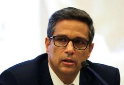 Imagem da notícia Roberto Campos Neto fala ao microfone | José Cruz /Agência Brasil