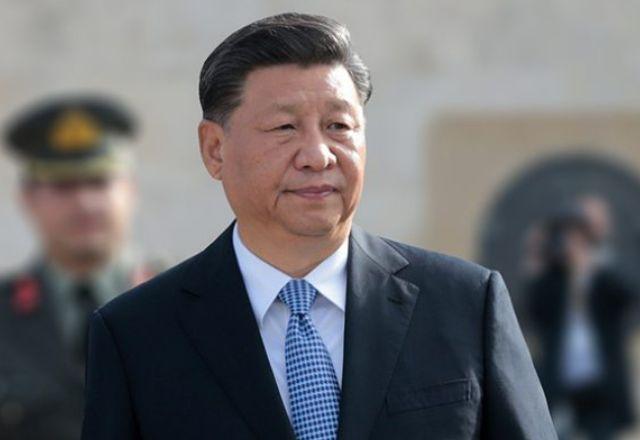 Xi Jinping pede que EUA tenham 'prudência' ao fornecer armas para Taiwan
