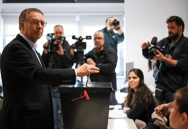 Portugal elege socialista moderado como novo presidente por um mandato de cinco anos