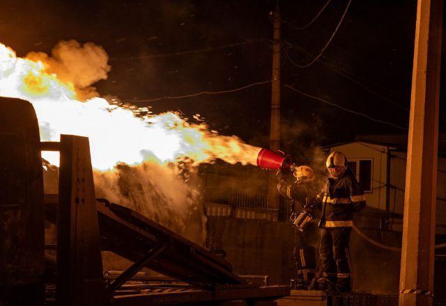 Ataques russos matam 3 crianças da mesma família na Ucrânia 