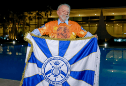 Imagem da notícia Presidente Lula inspira o samba-enredo "Do alto do Mulungu surge a esperança: Lula, o operário do Brasil”, da Acadêmicos de Niterói | Ricardo Stuckert/Divulgação 