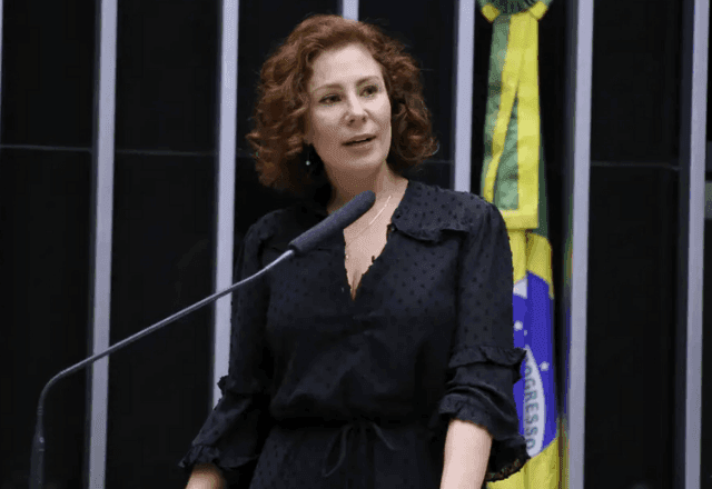 SBT Notícias: Após 55 dias foragida, Carla Zambelli é presa na Itália e pode ser extraditada
