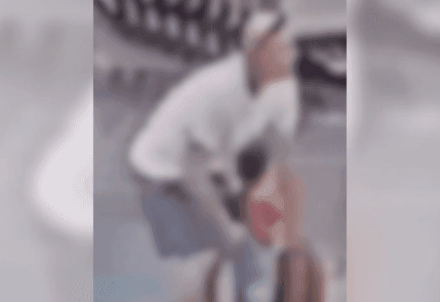 Homem é acusado de tentativa de homicídio após jogar menino afegão no chão em aeroporto de Moscou