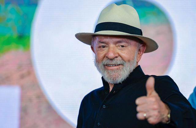 Lula dá prazo para governo liberar linha de crédito para reforma de casas