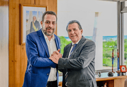 Imagem da notícia Boulos e Marinho discutem propostas para trabalhadores de aplicativos | SBT News