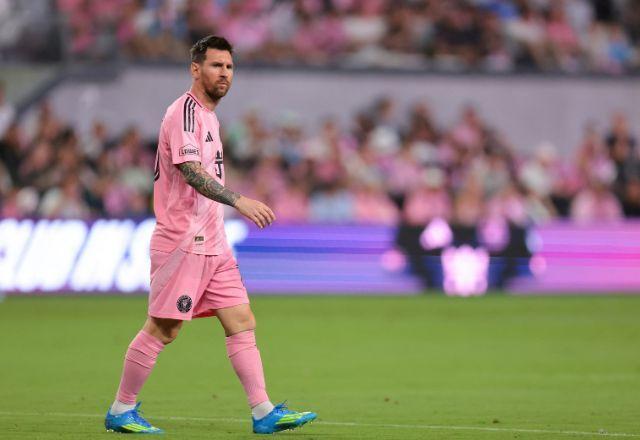 Lionel Messi compra clube de futebol da Catalunha