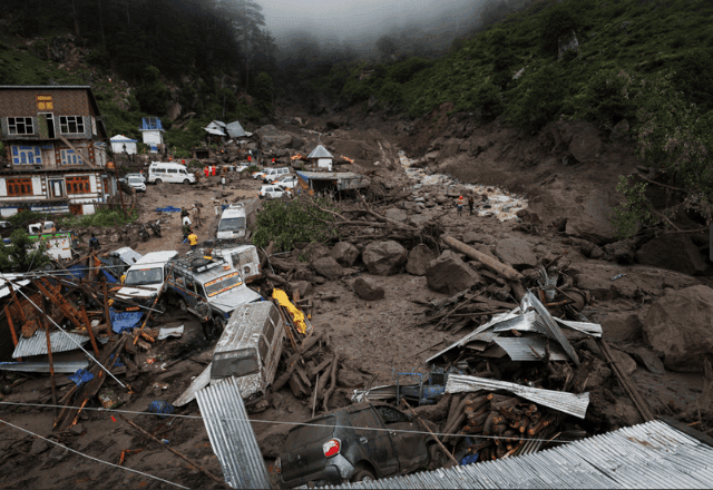 Chuva deixa mais de 200 mortos na Índia e no Paquistão