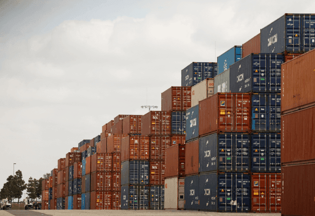 Crescimento do comércio mundial deve desacelerar para 1,9% este ano com guerra no Oriente Médio