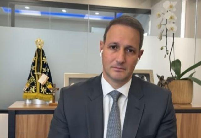 'Opinião de Eduardo Bolsonaro tem que ser respeitada', diz Derrite sobre disputa ao Senado