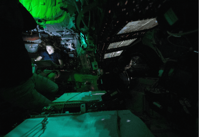 Missão Artemis II avança no espaço e astronautas já se aproximam da Lua