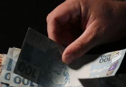 Imagem da notícia governo e bancos querem lançar programa de renegociação de dívidas | José Cruz/Agência Brasil