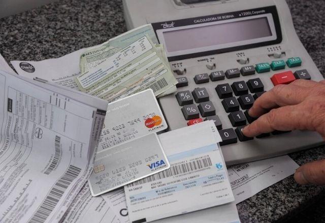 Datafolha: 59% dos brasileiros dizem que salário é insuficiente para pagar despesas