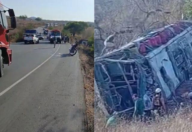 Ônibus com 48 passageiros capota em rodovia de Alagoas e deixa 16 mortos