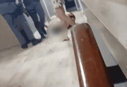 imagem da notícia PM é filmado chutando rosto de mulher durante abordagem em São Vicente; caso é investigado