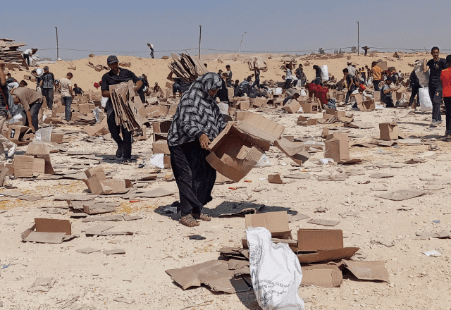 Pelo menos 32 palestinos são mortos próximo a centro de distribuição de ajuda humanitária