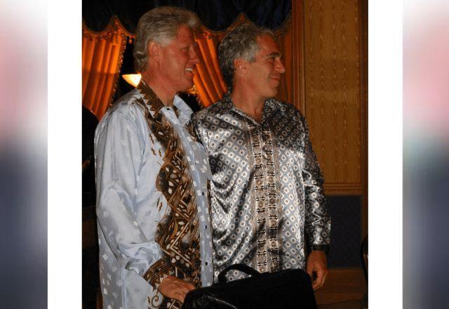 “Não vi nada e não fiz nada de errado”, diz Bill Clinton em depoimento sobre Epstein