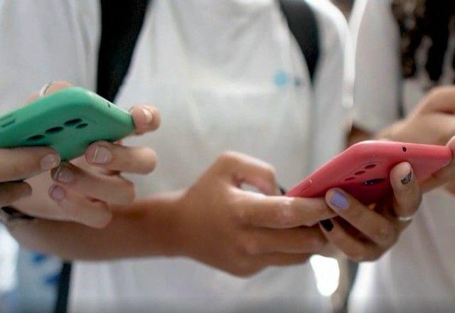 Uso excessivo das redes sociais preocupa especialistas e afeta todas as idades