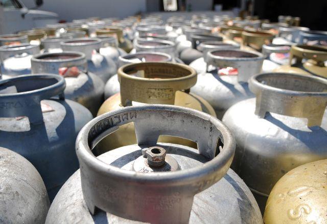 Governo libera R$ 330 milhões para segurar preço do gás de cozinha