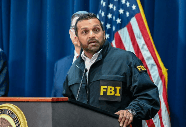 Kash Patel, diretor do FBI, tem fotos e documentos pessoais vazados por hackers ligados ao Irã