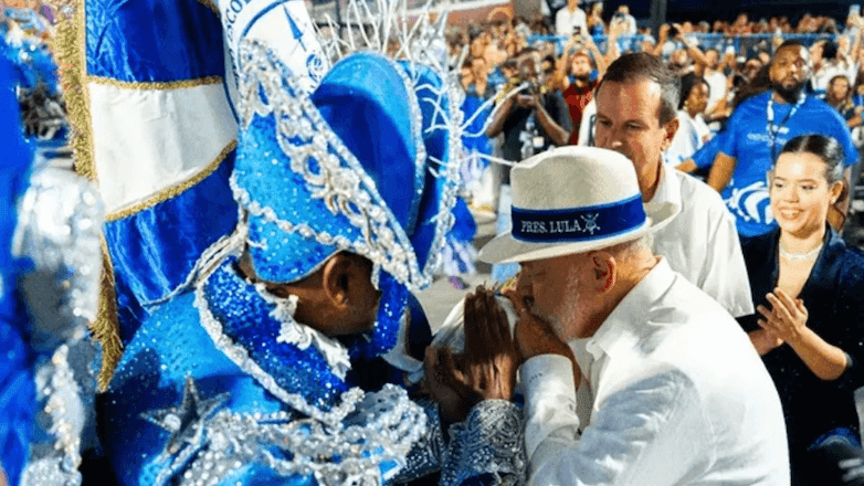 Acadêmicos de Niterói, que homenageou Lula, é rebaixada no Carnaval do Rio 