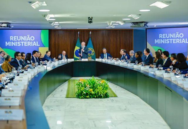 Lula conclui troca de ministros com 18 mudanças antes do prazo eleitoral 