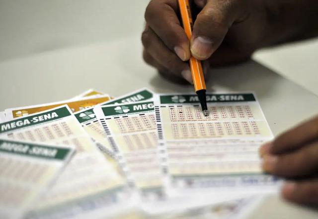 Mega-Sena sorteia prêmio de R$ 3,5 milhões neste sábado (24)