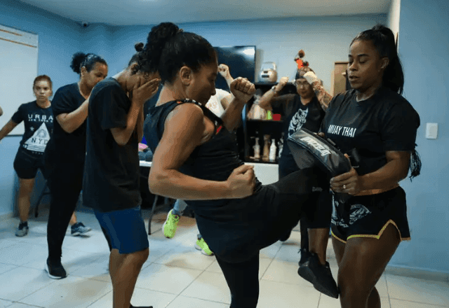 6 em cada 10 brasileiras buscam artes marciais por segurança, aponta estudo 