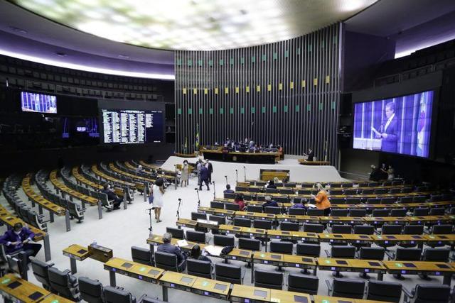 Lula veta projeto que aumentava número de deputados federais