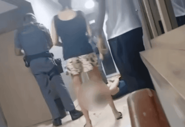 PM afasta policial que chutou mulher durante abordagem em São Vicente (SP)