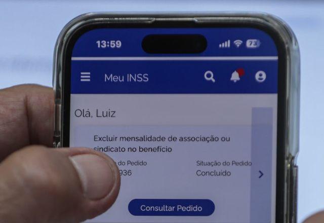 INSS: reembolso a aposentados e pensionistas que sofreram descontos indevidos em abril começa na segunda (26)