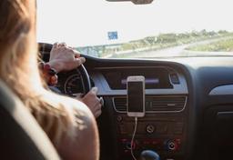 Imagem da notícia Mulher na direção | Foto: Reprodução | Pexels