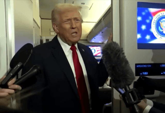 Trump ameaça destruir navios do Irã com estratégia militar usada contra barcos no Caribe