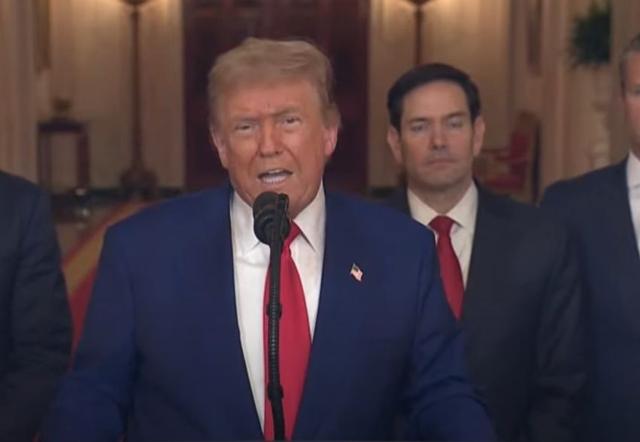 Trump faz post em que cita "mudança de regime" no Irã