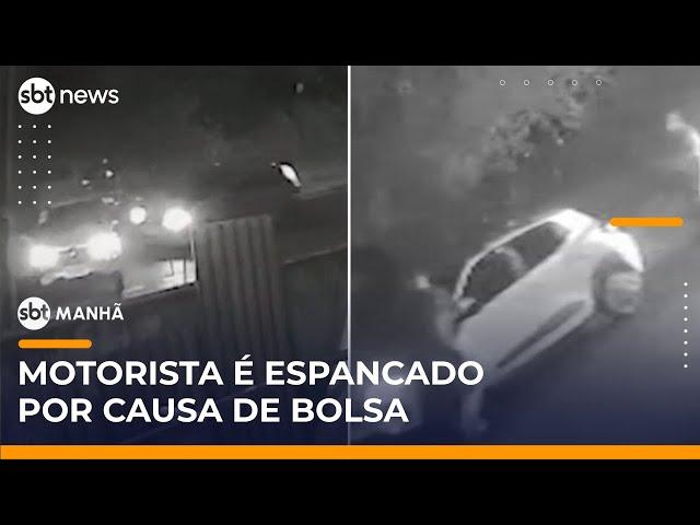Motorista de aplicativo é espancado após mulher esquecer bolsa no carro | #SBTManhã Motorista de aplicativo é espancado após mulher esquecer bolsa no carro | #SBTManhã