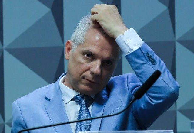 Ex-presidente do INSS sob Lula recebeu R$ 4 milhões em esquema de descontos indevidos, diz PF