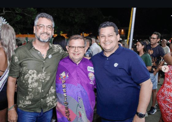 Na Bahia, Lula cobra atitude de prefeitos e cita exemplo com Trump: “Não precisa ter medo de quem fala grosso” Na Bahia, Lula cobra atitude de prefeitos e cita exemplo com Trump: “Não precisa ter medo de quem fala grosso”