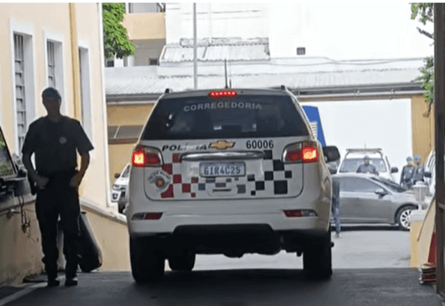 Coronel é investigado por colocar mãe e marido como laranjas em esquema de proteção de empresários ligados ao PCC