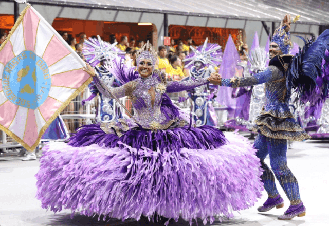 Carnaval 2026: Vai-Vai, Tatuapé e Rosas desfilam no 1° dia em São Paulo; veja imagens