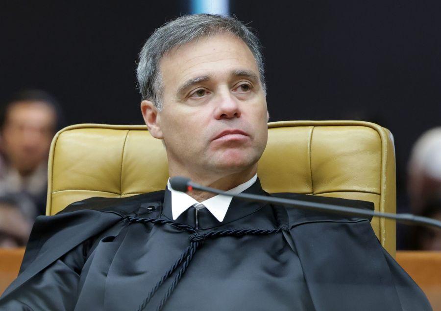 Mendonça vê interferência da PF no inquérito do INSS e cobra resultado das buscas Mendonça vê interferência da PF no inquérito do INSS e cobra resultado das buscas