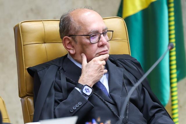 Cláudio Castro, ex-governador do RJ, e dono da Refit são alvos de operação da PF Cláudio Castro, ex-governador do RJ, e dono da Refit são alvos de operação da PF