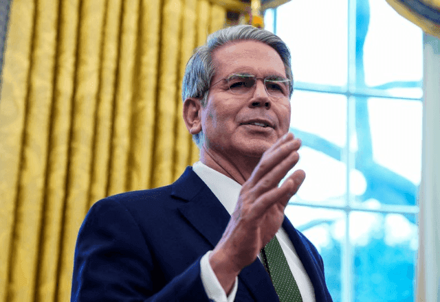 Tarifa global dos EUA pode subir para 15% ainda esta semana, diz Secretário do Tesouro de Trump