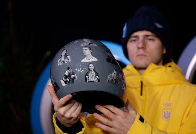 Atleta da Ucrânia é desclassificado da Olimpíada de Inverno por capacete com fotos de vítimas da guerra
