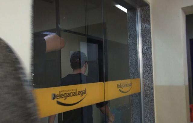 Dois suspeitos de participar de estupro coletivo em Copacabana se entregam à polícia